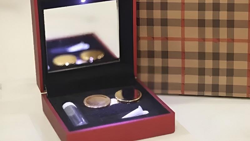 Những điều cần chú ý khi mua kính áp tròng đánh xóc đĩa